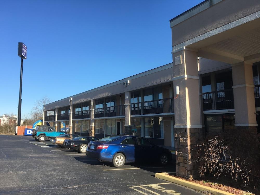 Knights Inn Newport Esterno foto