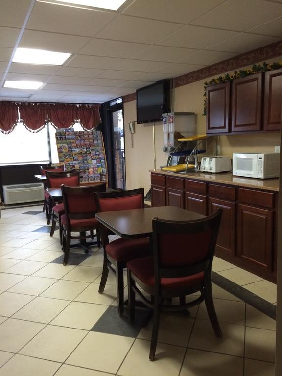 Knights Inn Newport Esterno foto